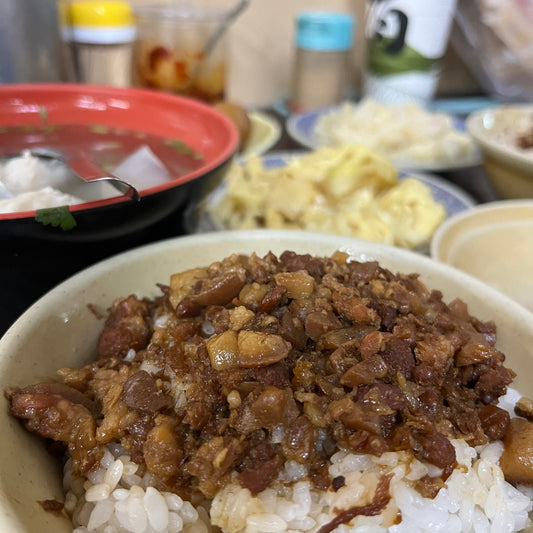 饗食｜達人推薦 高雄必吃｜南豐魯肉飯